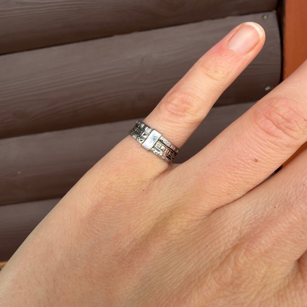 Avon Stacked Band Ring Women Size 5.5 Silver Tone Embossed Ornate Vintage